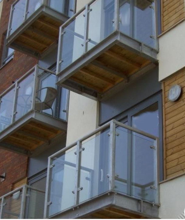 Závěsný balkón 1